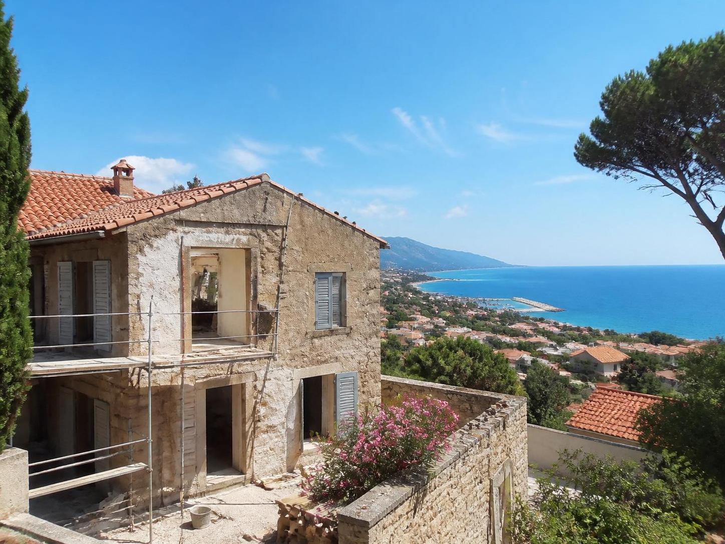 découvrez nos conseils pratiques pour réussir la rénovation de votre maison à argelès-sur-mer. guide complet pour un projet réussi étape par étape.