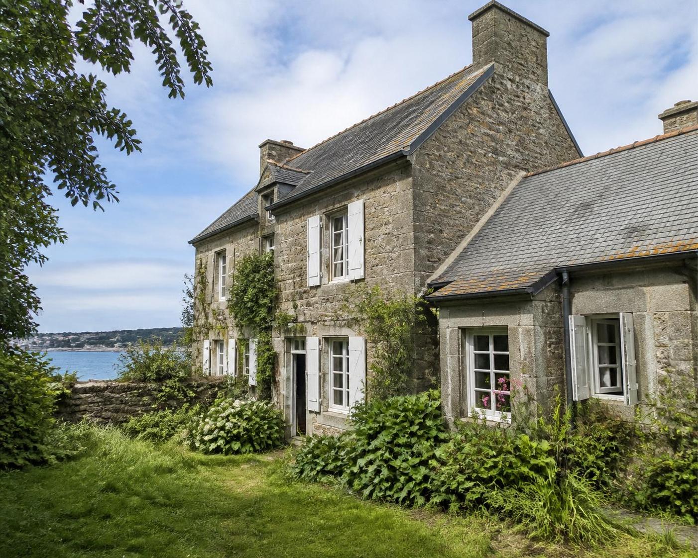 découvrez nos conseils pratiques pour réussir la rénovation de votre maison à saint-malo. guide complet pour transformer votre bien immobilier en un espace unique et confortable.